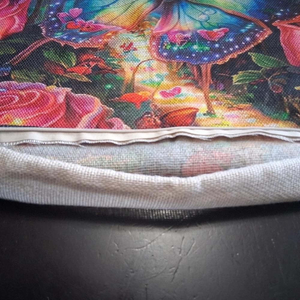 NEW Set Of 2 Butterflt Garden Pillow Covers